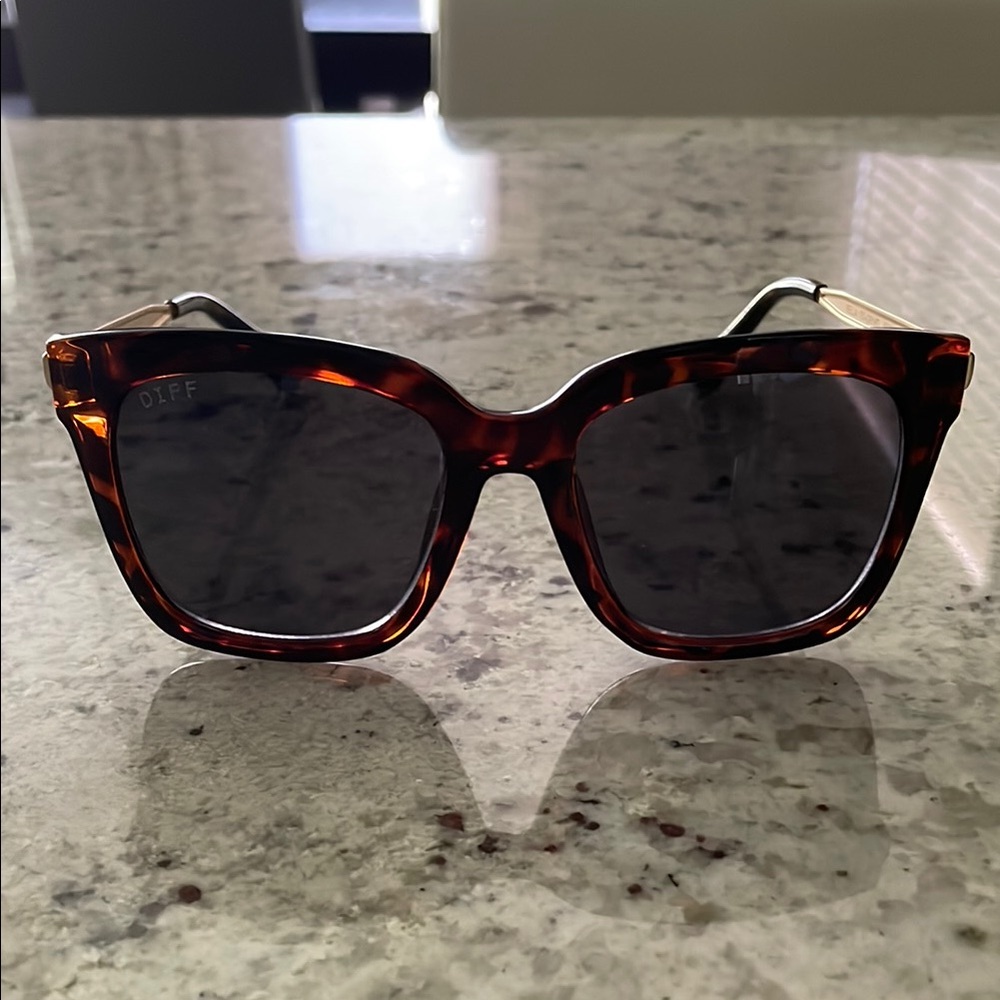 Diff Eyewear Tortoise Sunglasses
